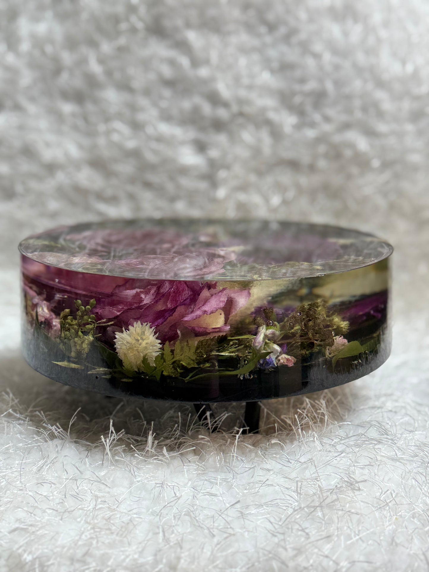 Circle Resin Display
